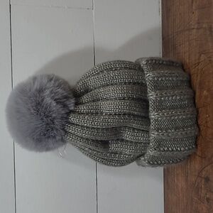 NWOT Norla Canada Alpaca Blend Knit Beanie w/Faux Fur Pom Women's OS